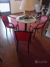 tavoli e poltroncine 