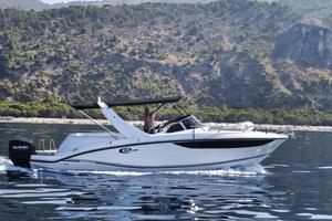 SEAPROP GRANSPORT 31 CON 2 X SUZUKI 300 CV.