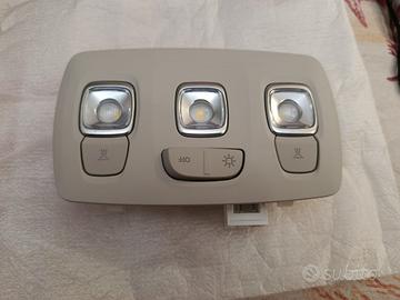 Luce cortesia a 3 LED upgrade x DACIA SANDERO III