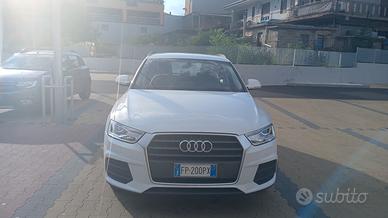auto nuova ,bianca