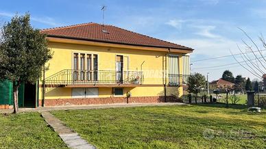 Alpignano Casa Indipendente con Ampio Giardino e T