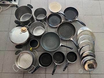 Grande set di pentole - 17 pezzi + coperchi