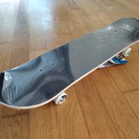 Skateboard Torrance Hudora + Casco e Protezioni