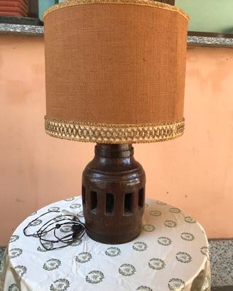 Lampada da tavolo rustica