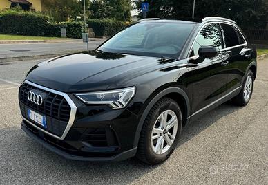 Audi Q3 35 TDI S tronic Business