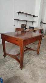 Tavolo con sedie stile liberty restaurato