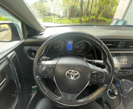 Toyota Auris tuning sport lounge 2015 1.8