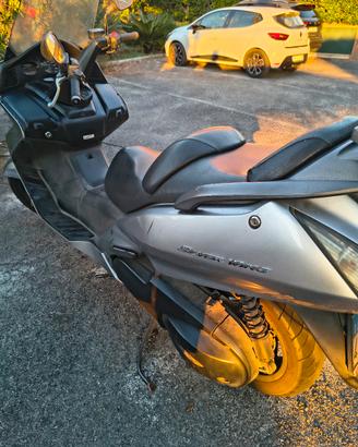 Honda silver Wing 400