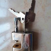 catenaccio multiuso con chiavi, ritiro a domicilio