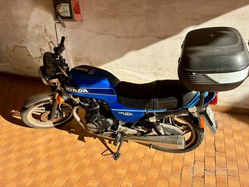 Honda CB 400N d'epoca - Blu con bauletto