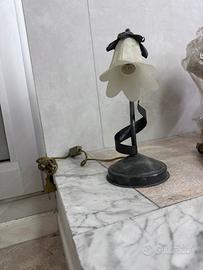 3  lampade d’epoca nere con paralume bianco
