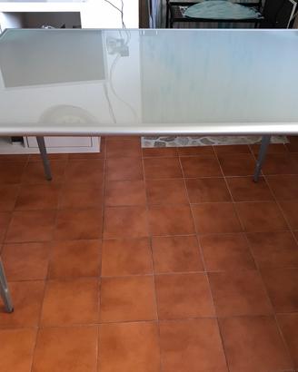 Tavolo IKEA Vika