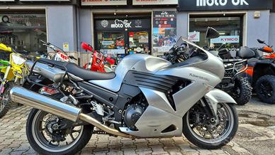 KAWASAKI ZZR 1400 .