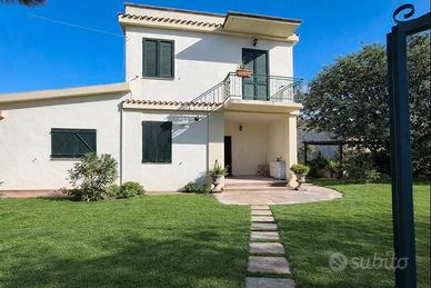 FLUMINI Villa Singola con ampio giardino