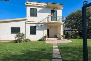 FLUMINI Villa Singola con ampio giardino