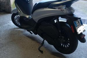 Beverly 300 Sport 2018