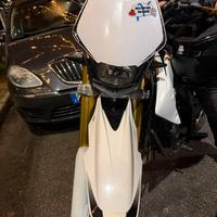 v face bianca e parafango hm