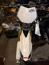 v face bianca e parafango hm