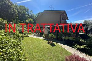 VILLA A SCHIERA A MONTICELLO BRIANZA