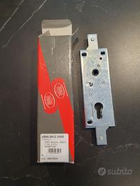 Serratura per porta garage basculante