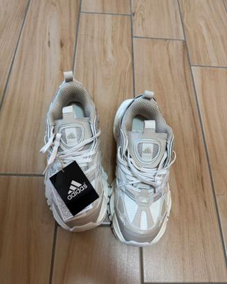 Scarpe adidas XLG runner trattabili
