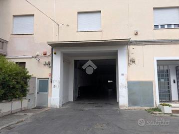 CAPANNONE A PRATO