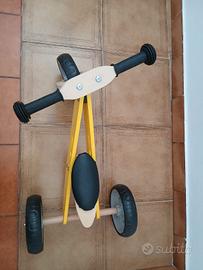 bicicletta senza pedali