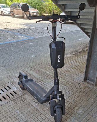 Monopattino Elettrico Segway-Ninebot Max G3