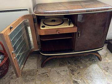 mobile bar con giradischi anni 1940