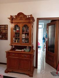 Credenza vetrina legno due corpi stile tirolese