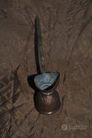 Antico mestolo dosatore liquori in rame decorato