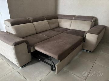 divano come nuovo in alcantara