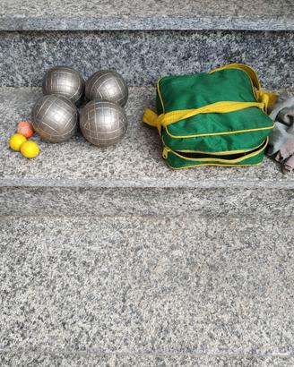 Boce piene da gioco più boccini.