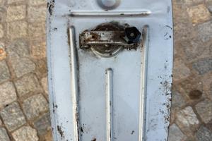 Serbatoio vespa piaggio primavera et3 conservato