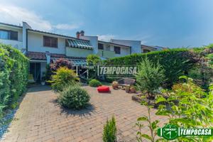 VILLA A SCHIERA CON GIARDINO!