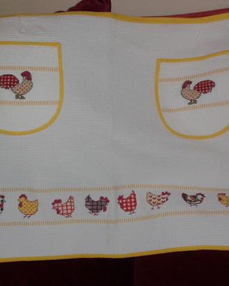 Grembiule da cucina con motivi ricamati a mano