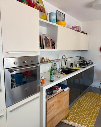Cucina completa di elettrodomestici