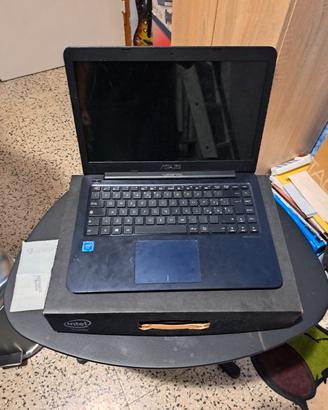 Asus E402s
