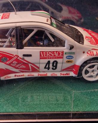 FIAT PUNTO KIT Metallo bianco 1/43  Sanremo 2000