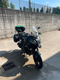 Kawasaki moto leggermente trattabile
