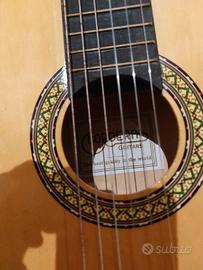 due chitarre e accessori 