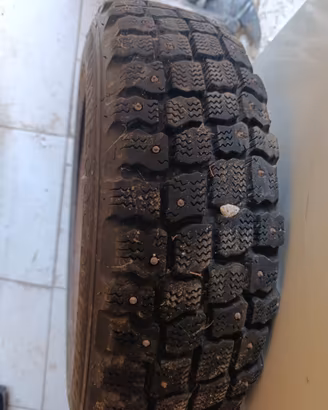 Gomme invernali chiodate 165/70 R14