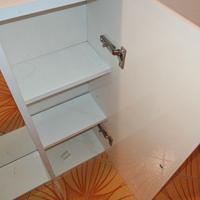 Mobiletto bagno con specchio e luci