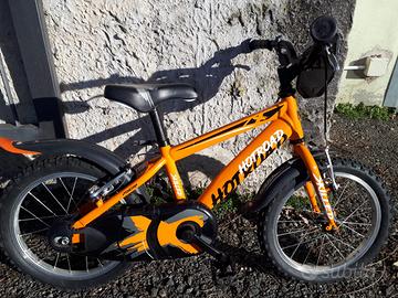 Bicicletta arancione 16 pollici