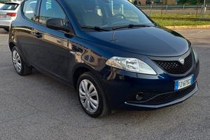 Lancia Ypsilon 1.2 69 CV 5 porte GPL Ecochic Plati