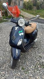 Piaggio vespa 125