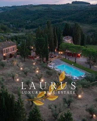 Rustico / Casale di 2000 m² con più di 5 locali e 