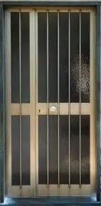 Porta-finestre-Lavabo bagno-leggere descrizione