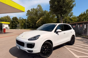 Porsche Cayenne Platinum Edition 3.0