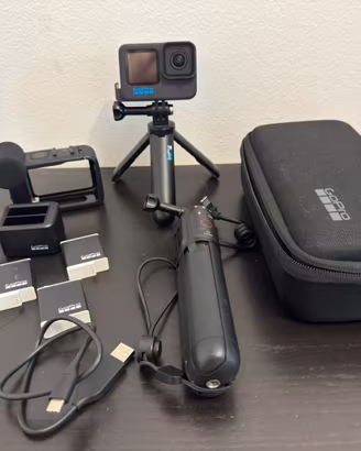GOPRO HERO 11 BLACK + ACCESSORI